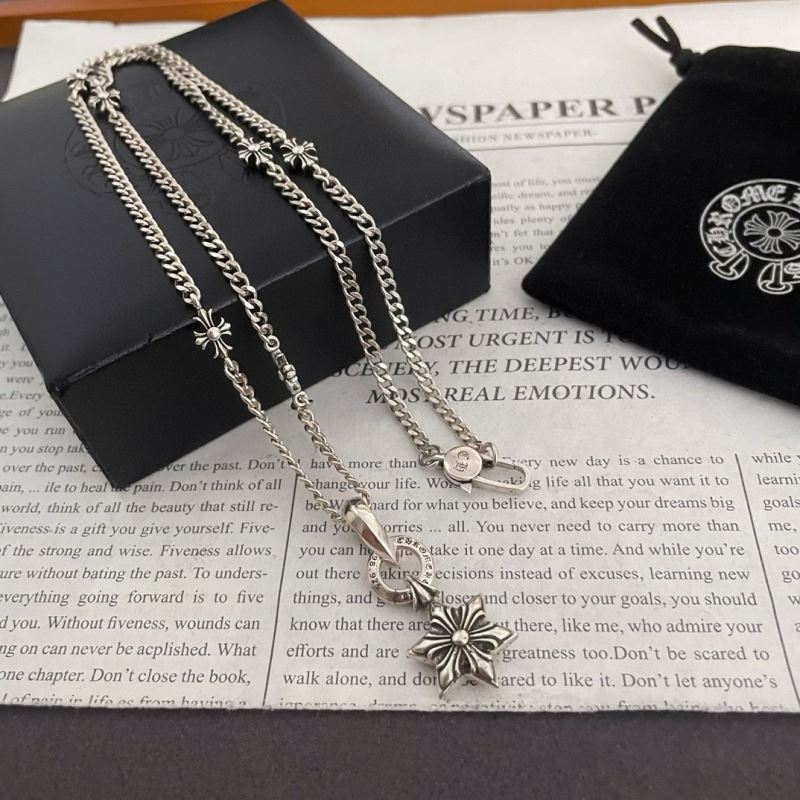 Ch*0me He**ts necklaces
